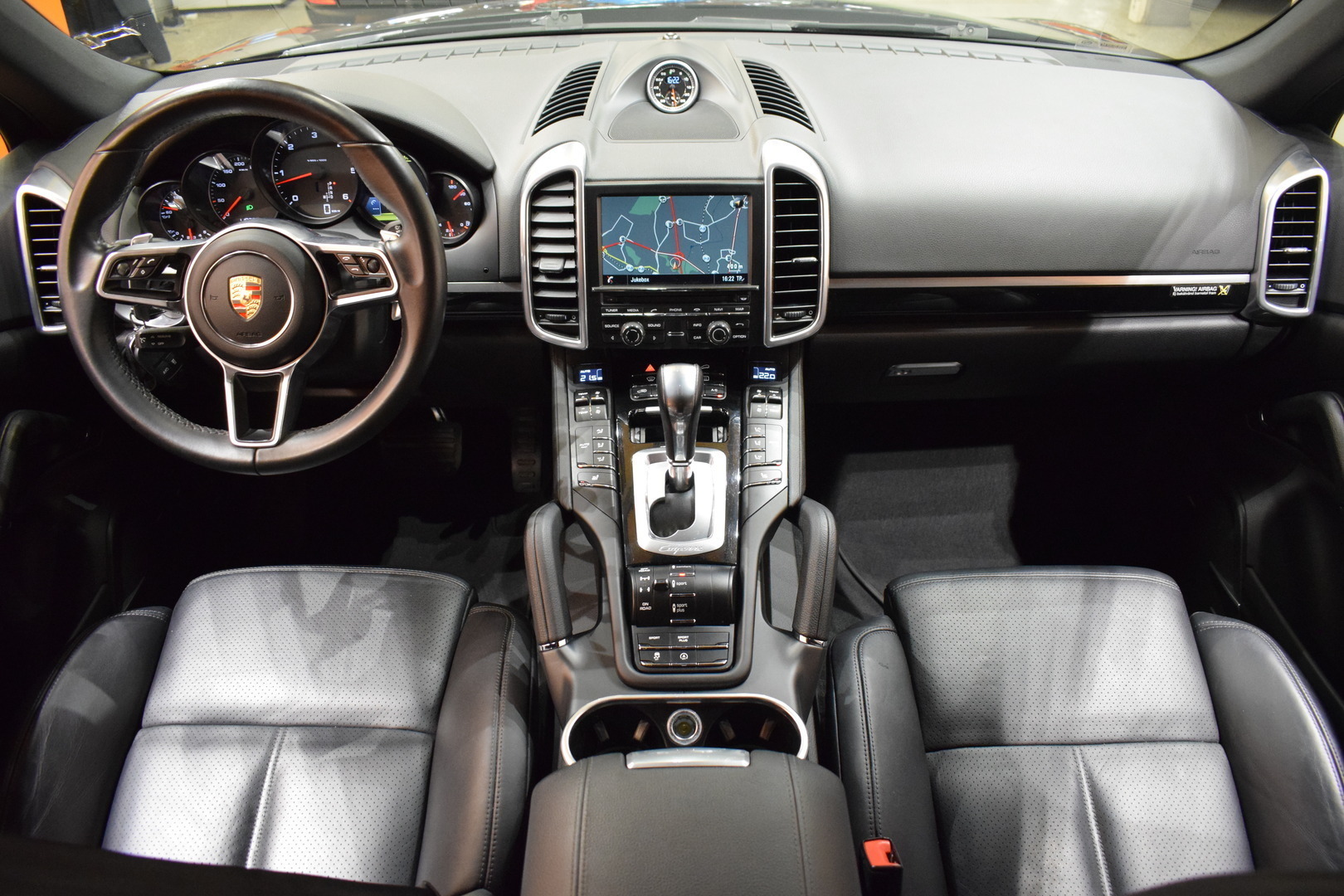 PORSCHE Cayenne 2015