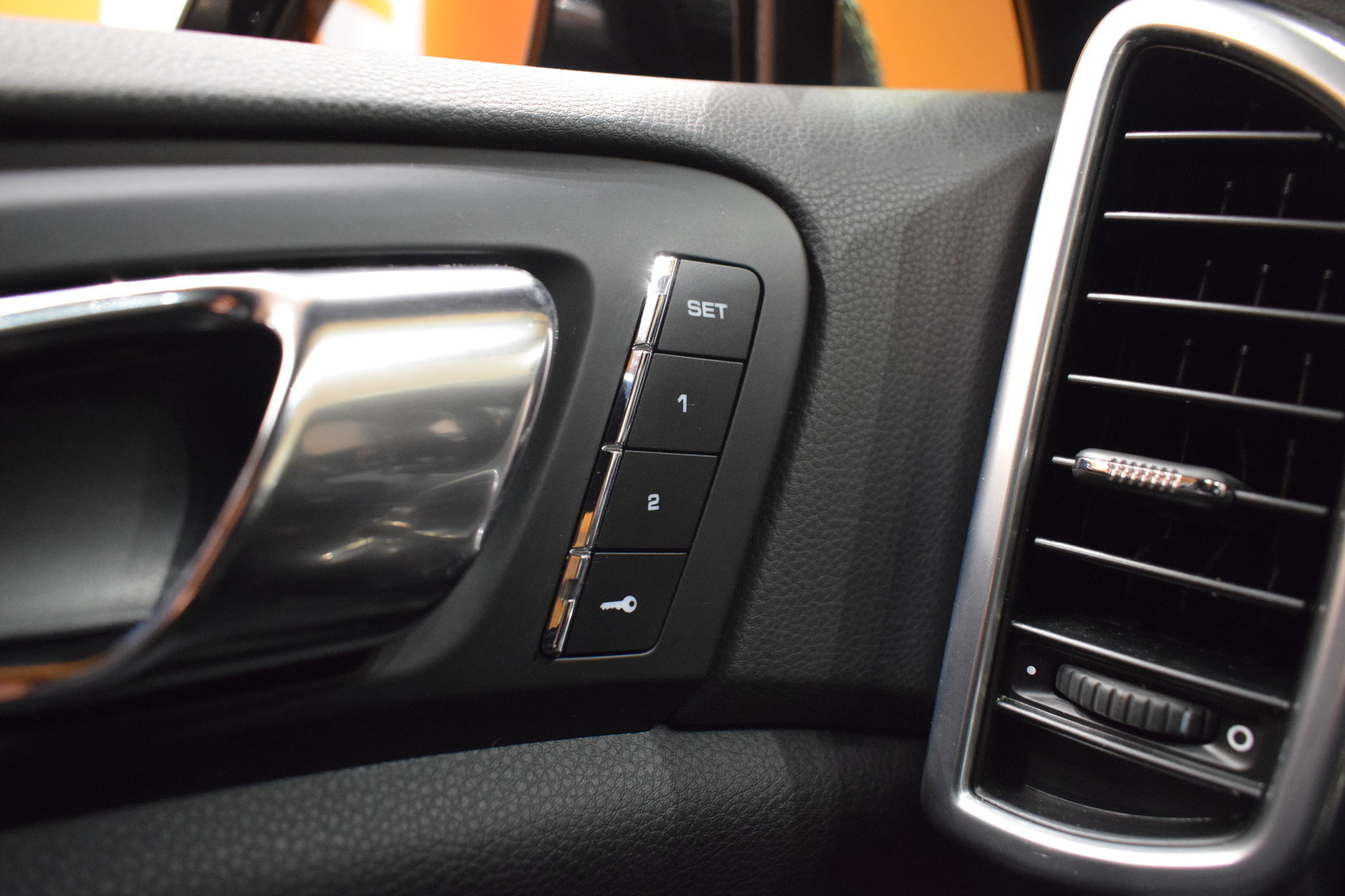 PORSCHE Cayenne 2015