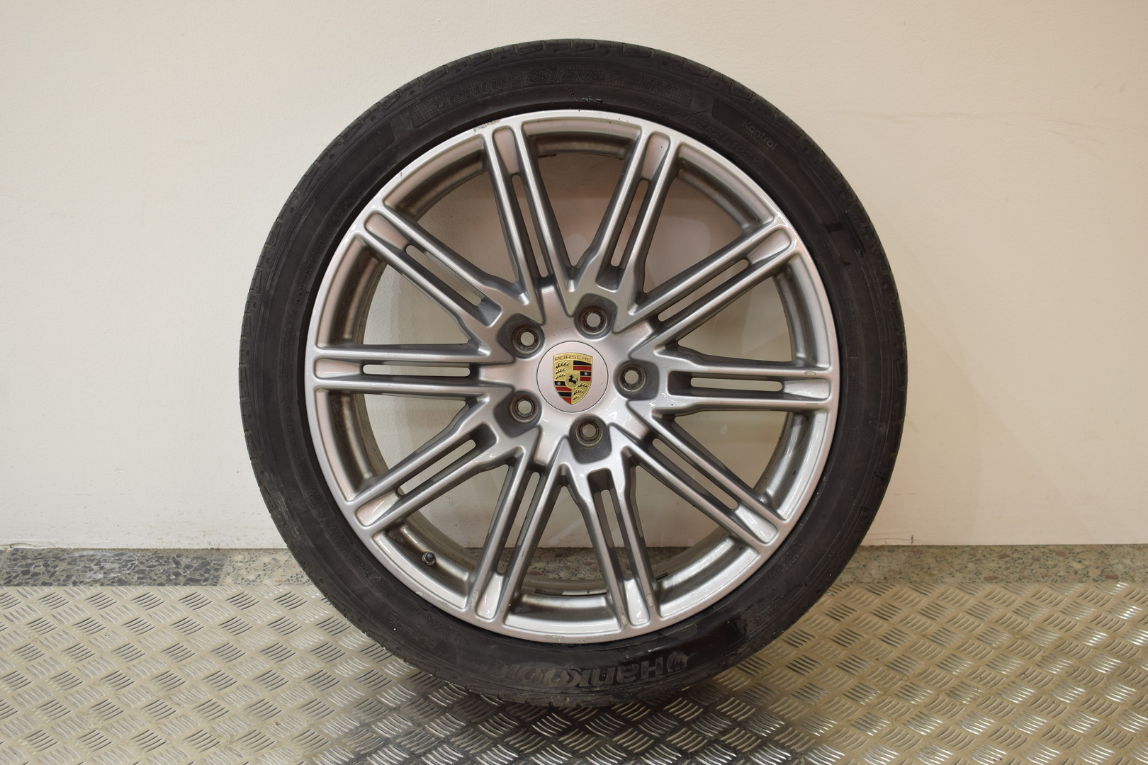 PORSCHE Cayenne 2015