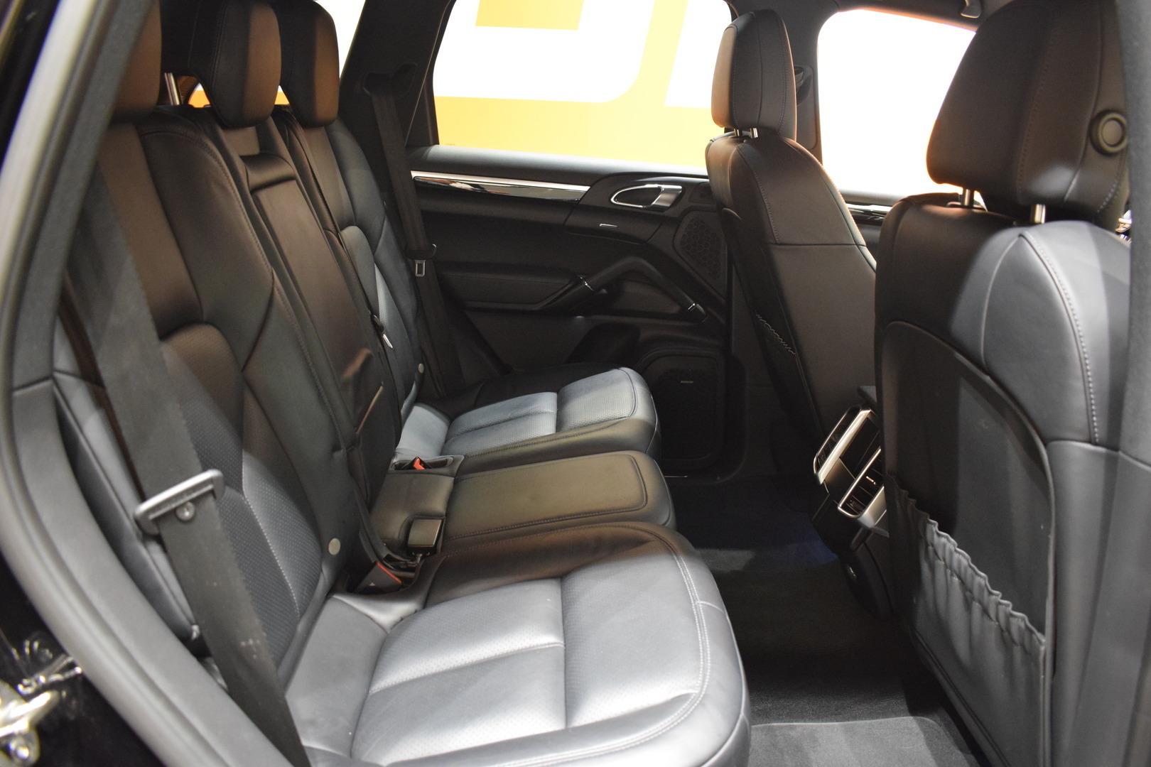 PORSCHE Cayenne 2015