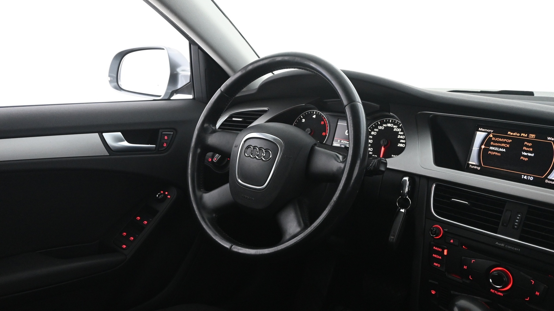 AUDI A4 2011