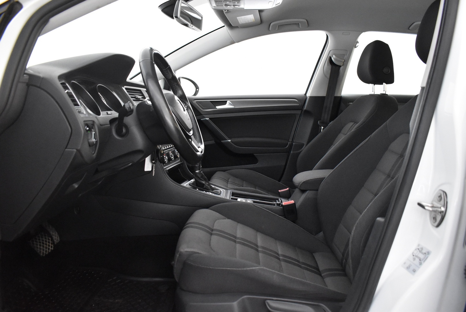 VOLKSWAGEN Golf 2014