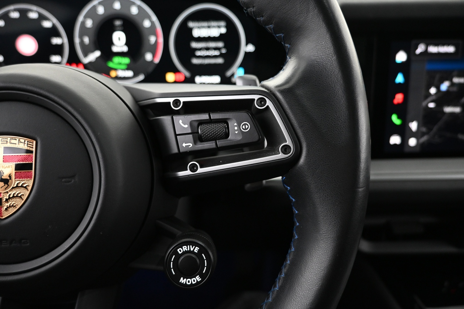 PORSCHE Cayenne 2024