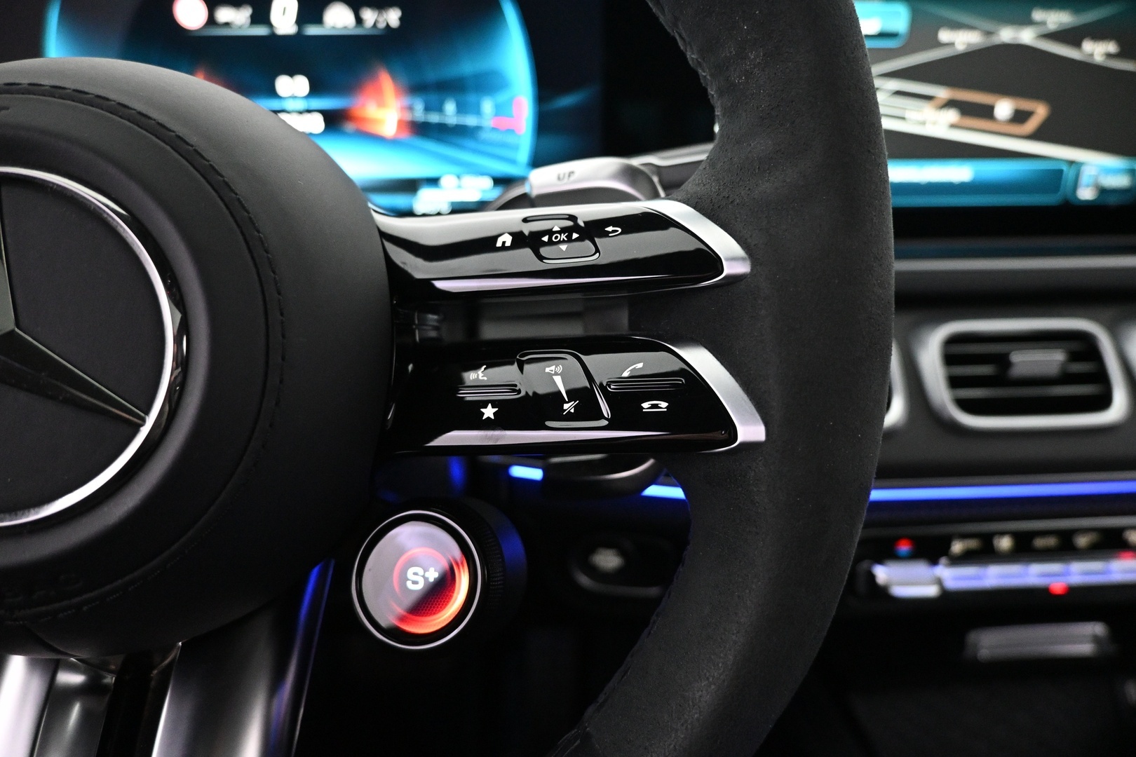 MERCEDES-BENZ GLE 53 AMG 2025