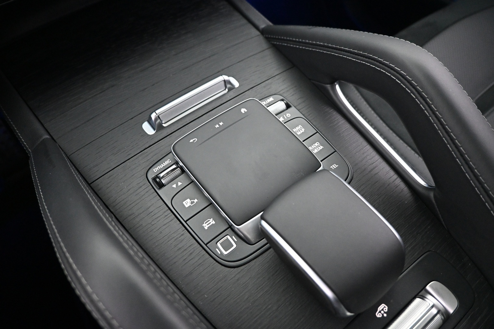 MERCEDES-BENZ GLE 53 AMG 2025