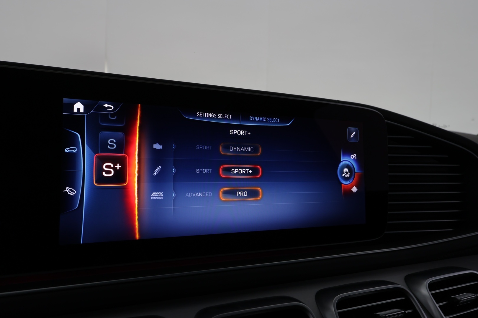 MERCEDES-BENZ GLE 53 AMG 2024
