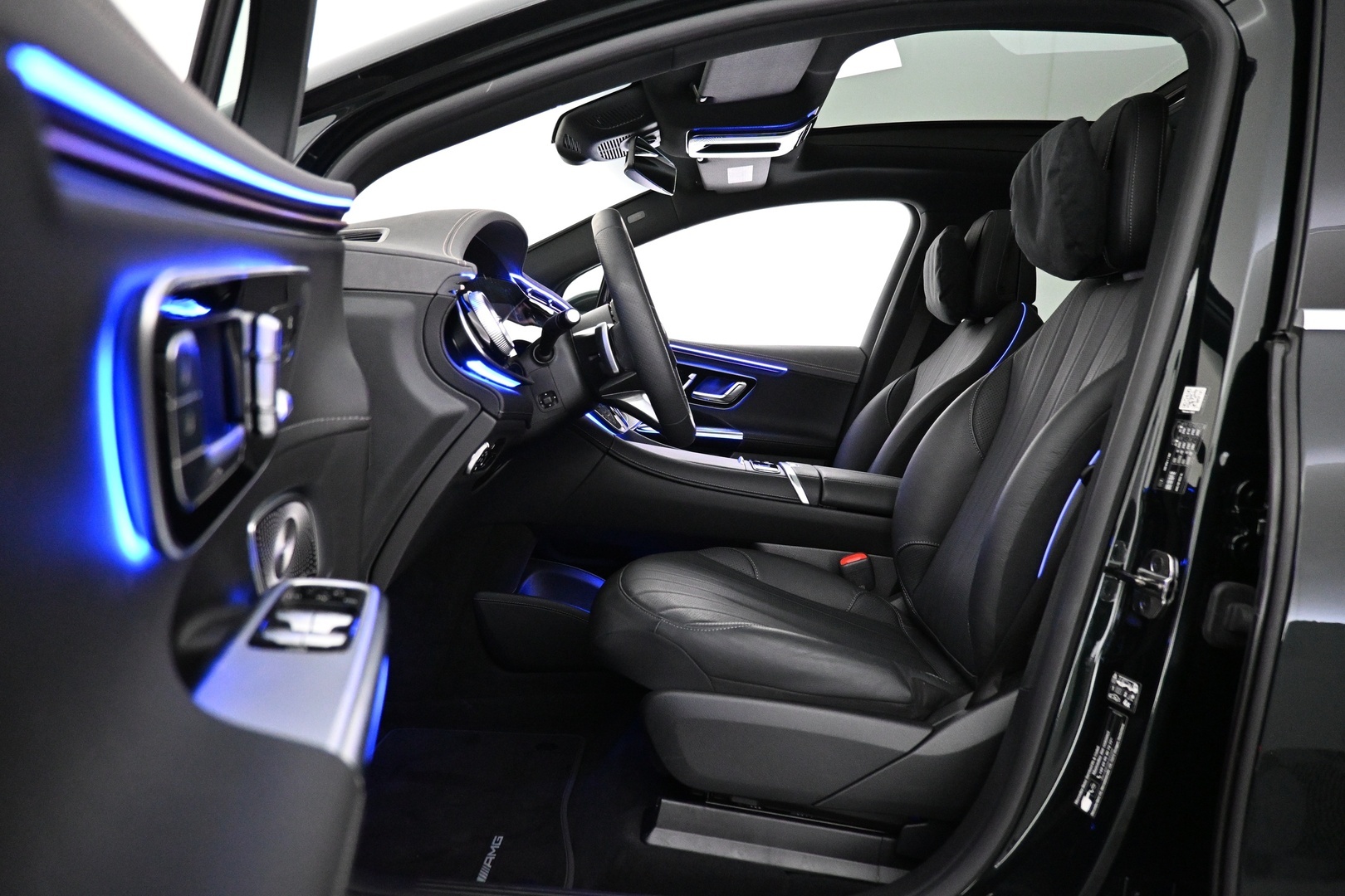 MERCEDES-BENZ EQE SUV 2025