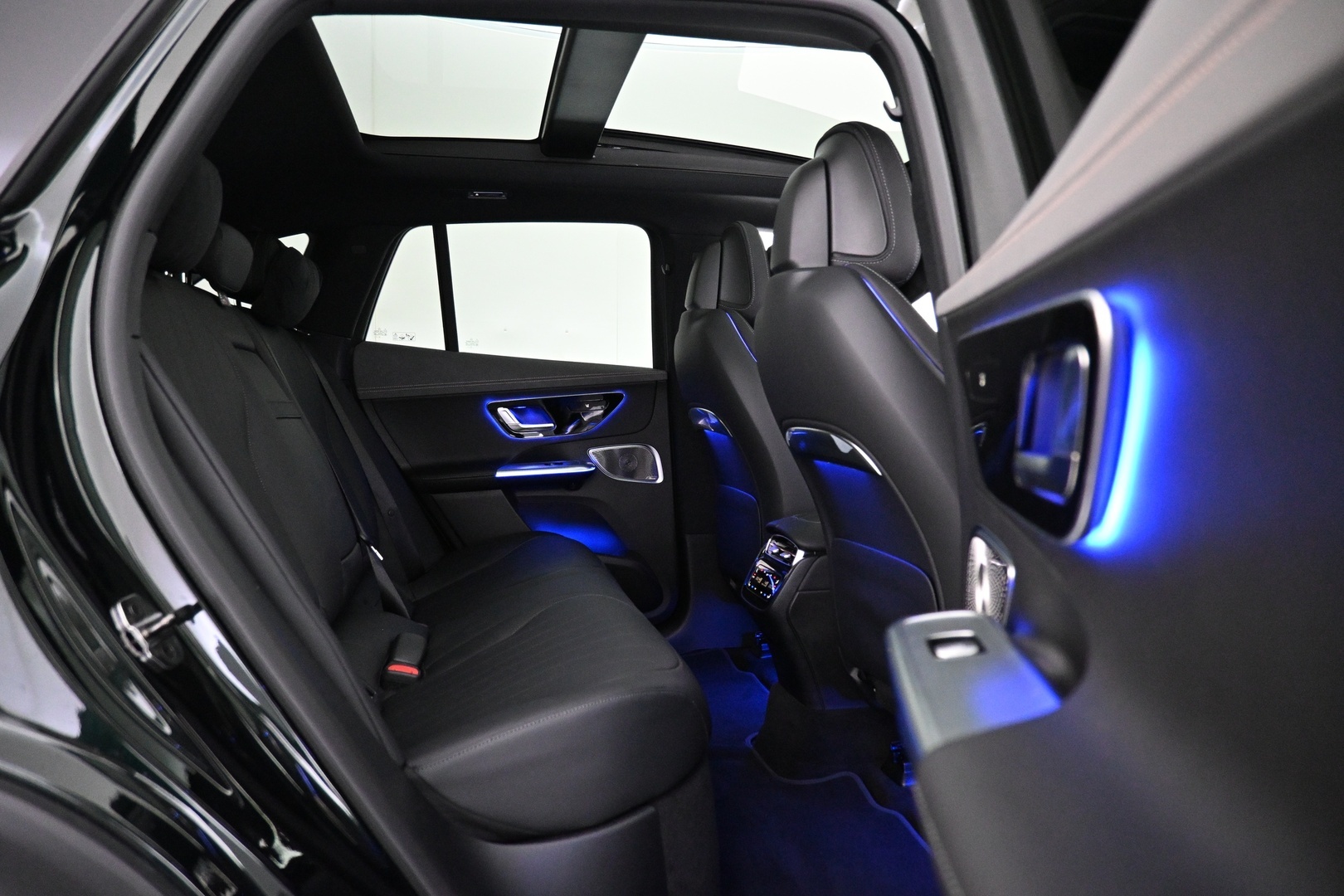 MERCEDES-BENZ EQE SUV 2025