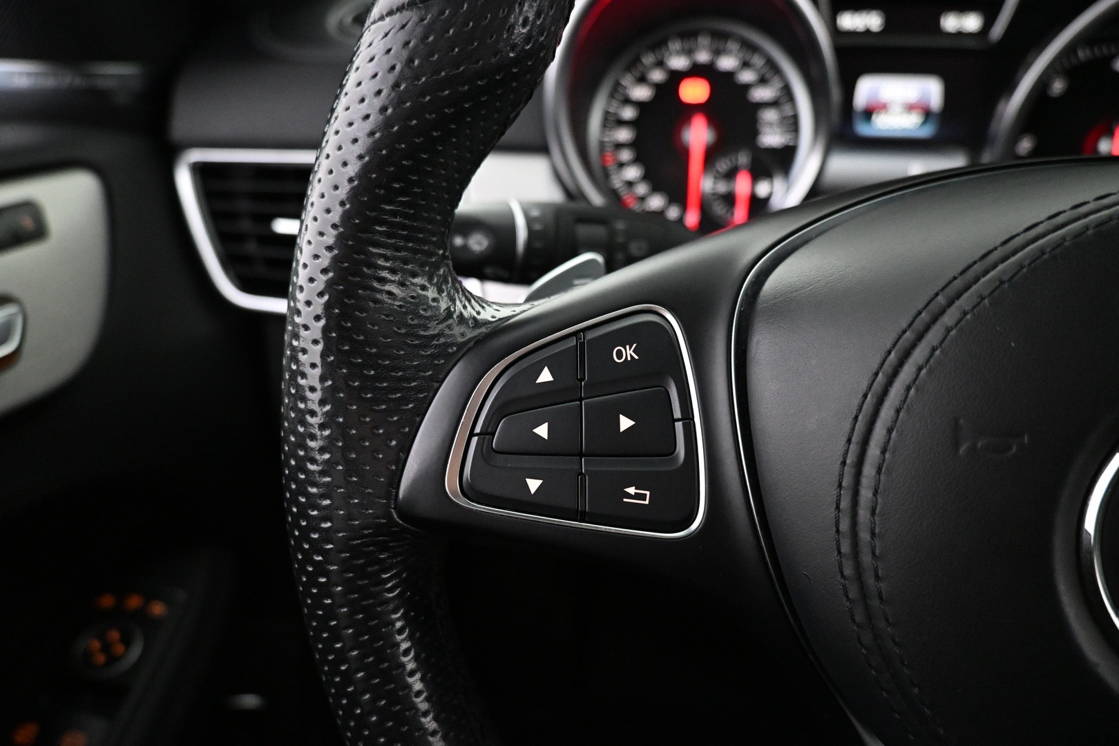 MERCEDES-BENZ GLS 2017