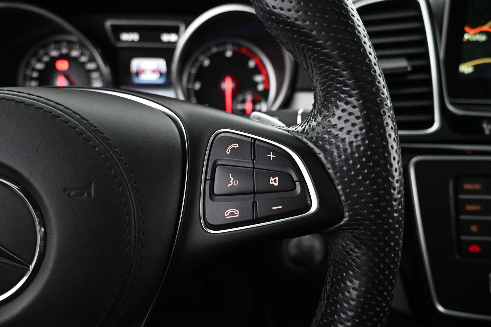 MERCEDES-BENZ GLS 2017