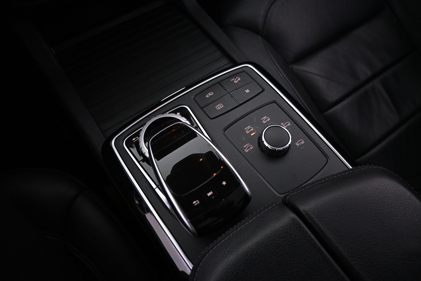 MERCEDES-BENZ GLS 2017