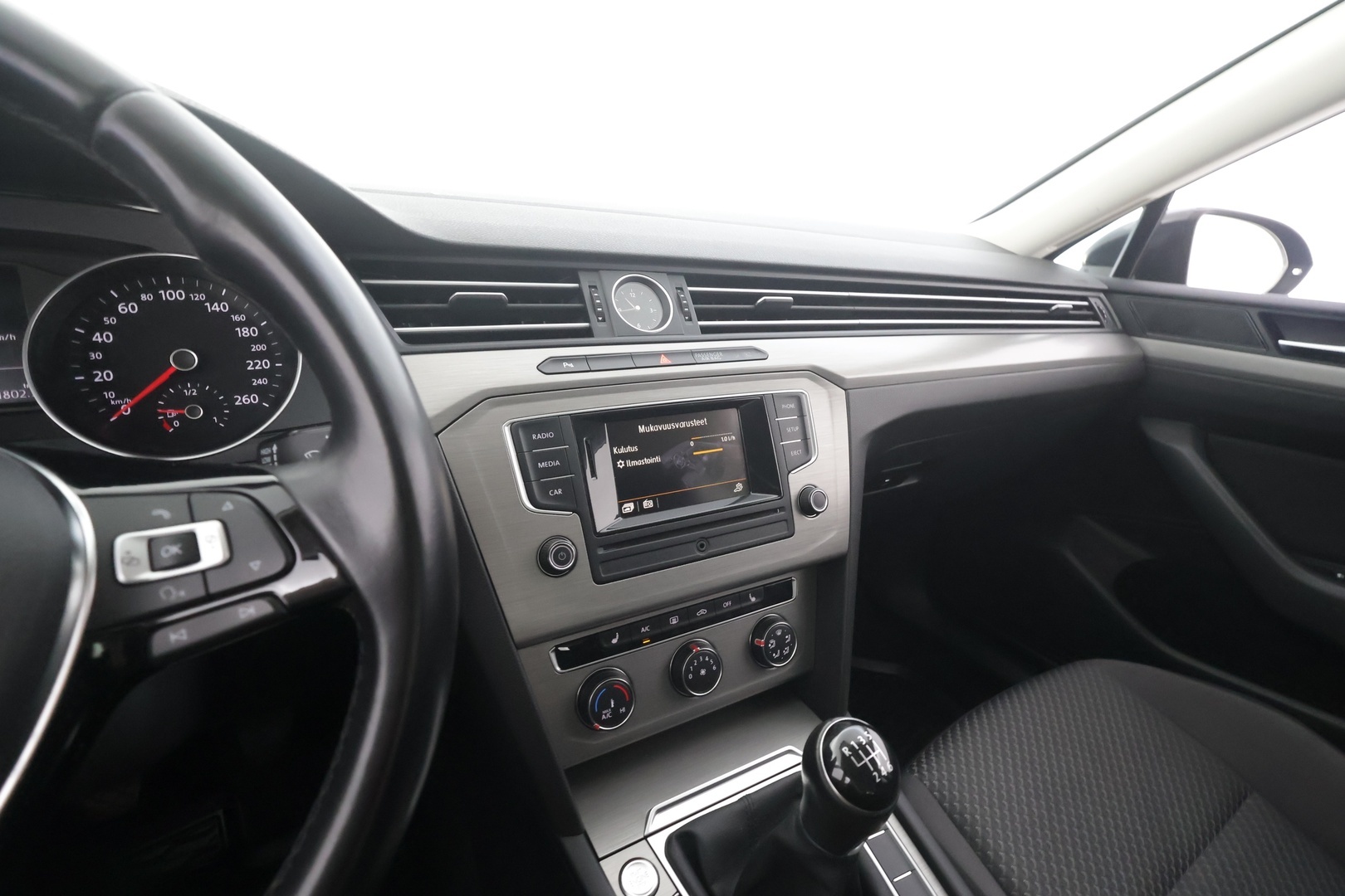 VOLKSWAGEN Passat 2016