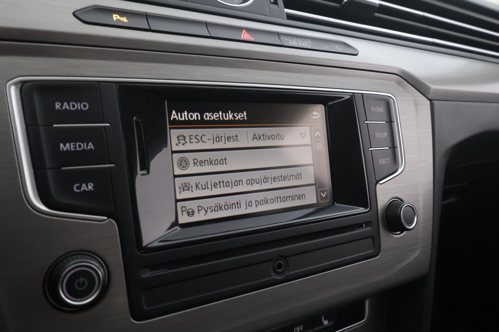 VOLKSWAGEN Passat 2016
