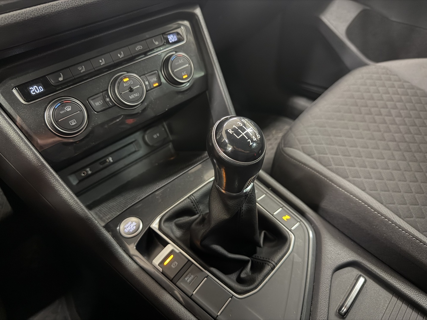 VOLKSWAGEN Tiguan 2017
