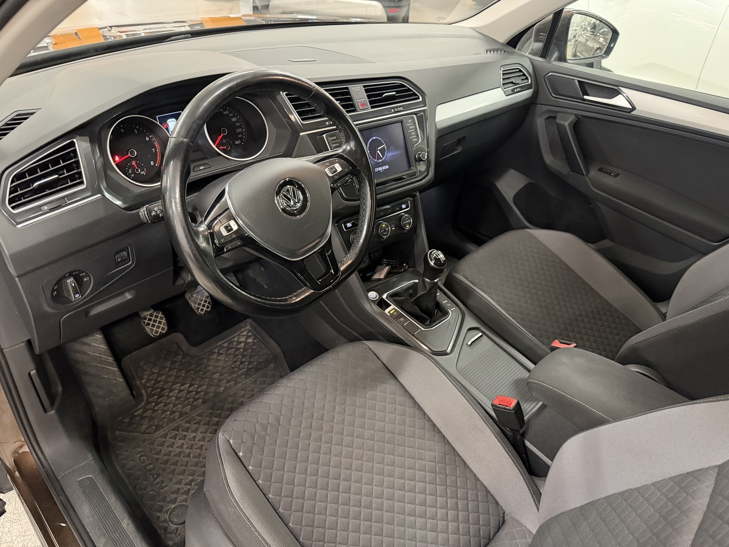 VOLKSWAGEN Tiguan 2017
