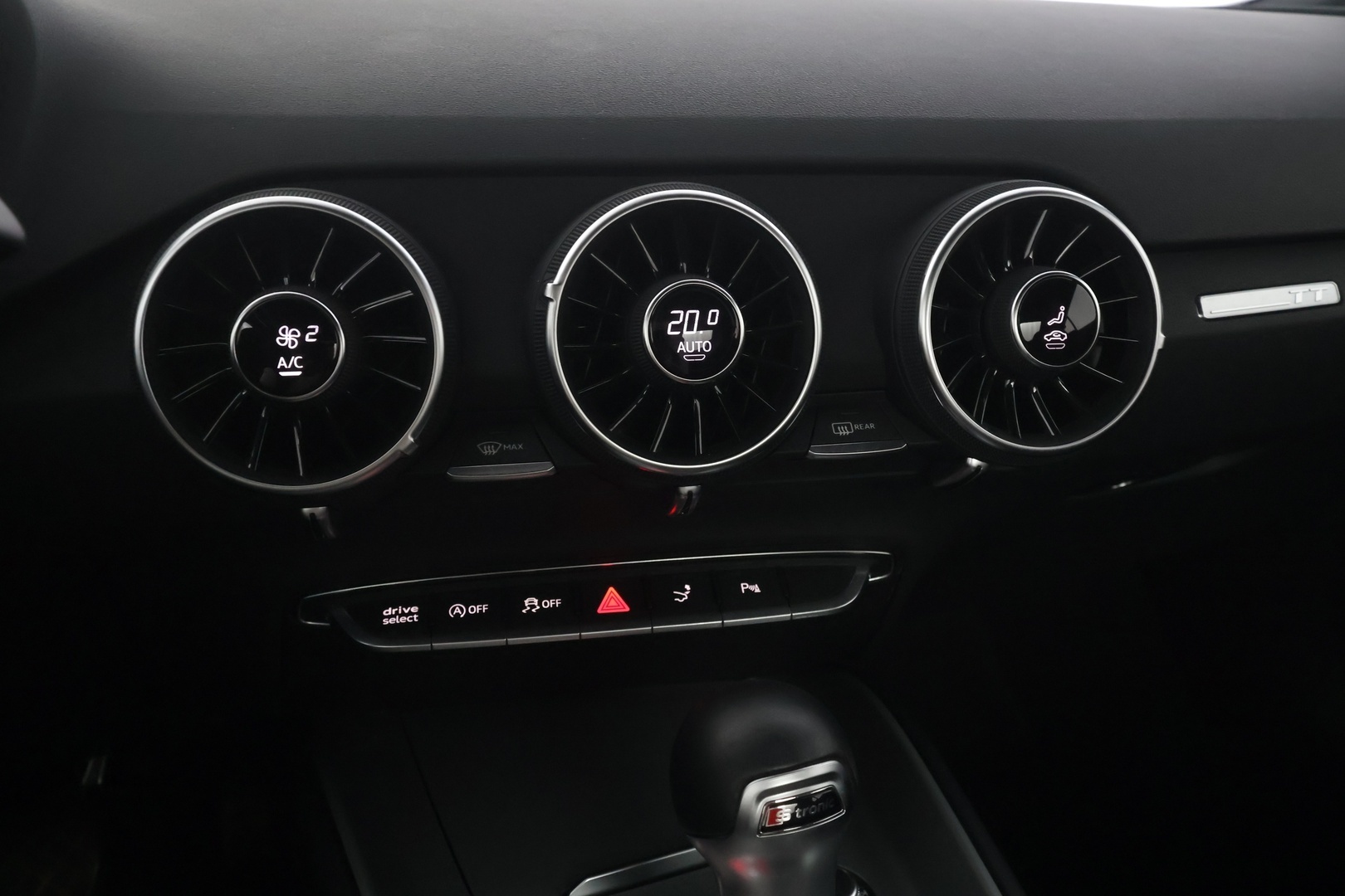 AUDI TT 2023