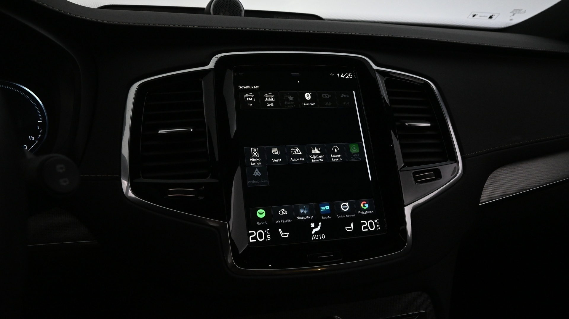 VOLVO XC90 2022