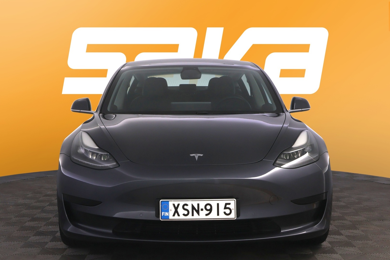 TESLA Model 3 2020