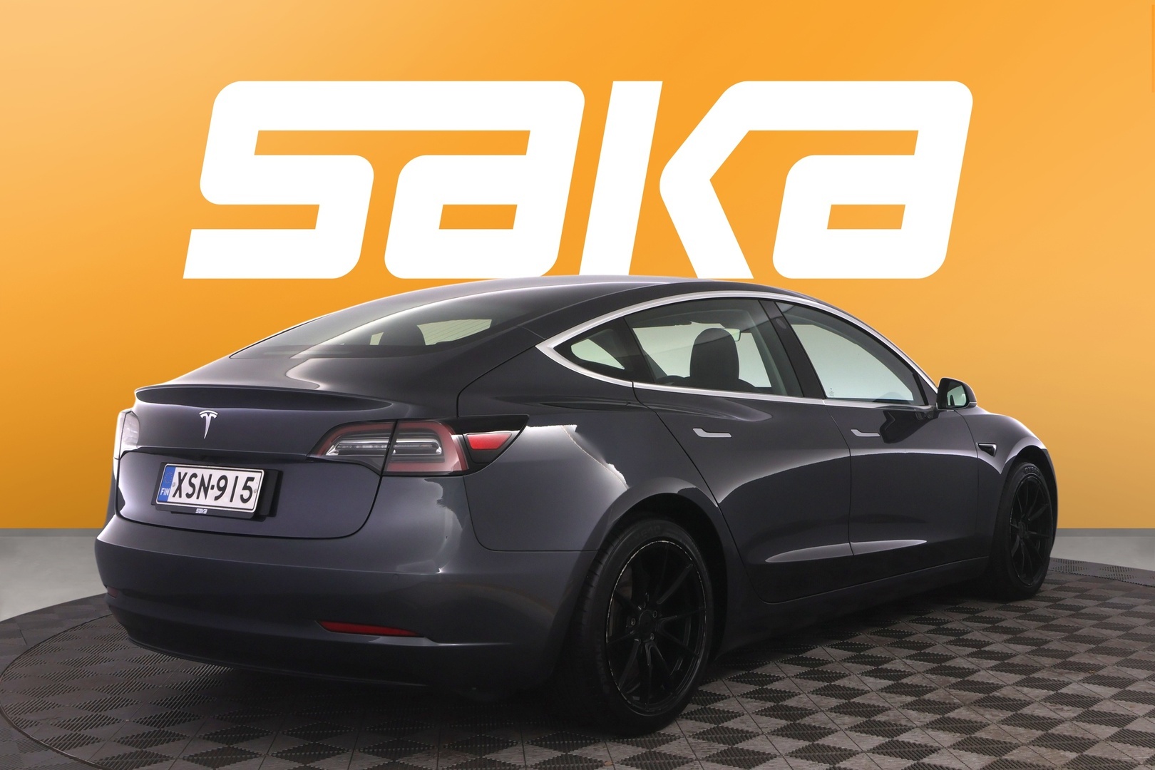 TESLA Model 3 2020