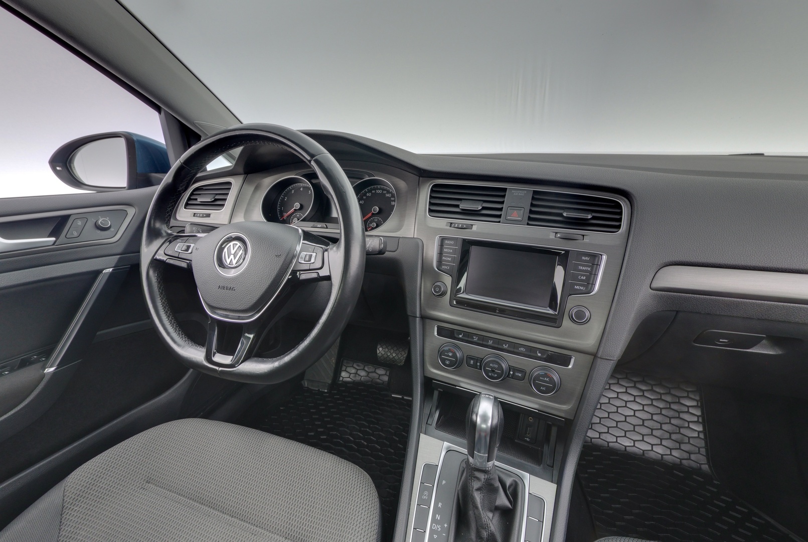 VOLKSWAGEN Golf 2013