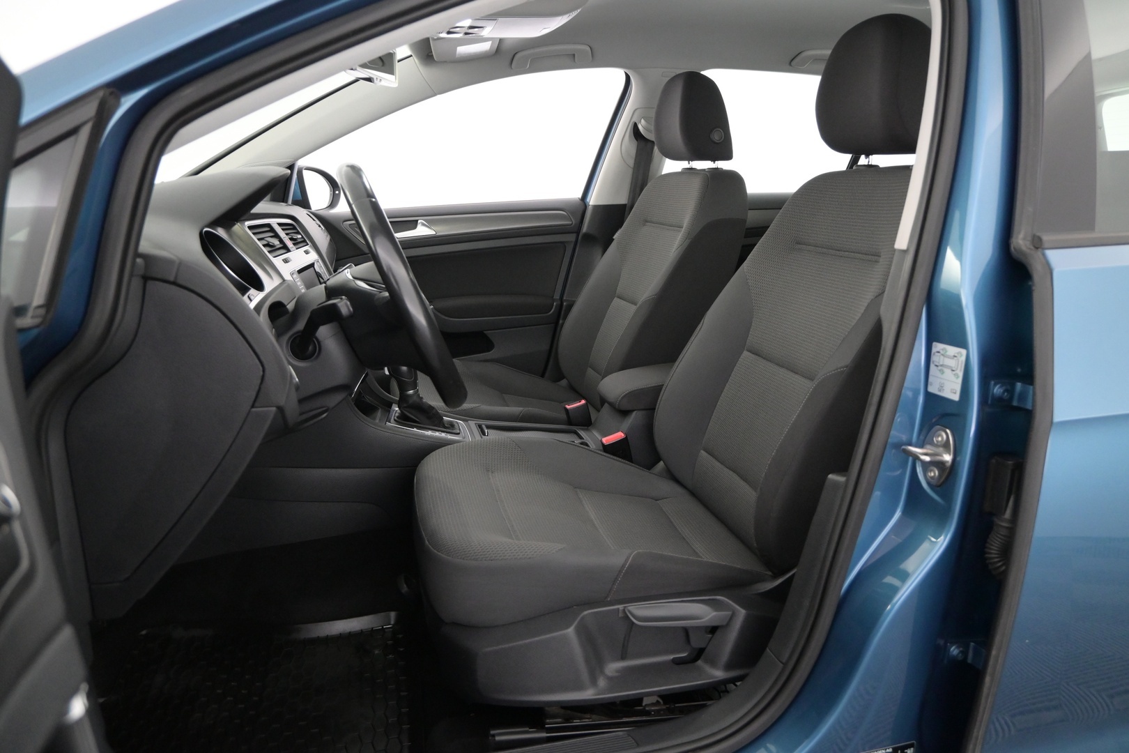 VOLKSWAGEN Golf 2013