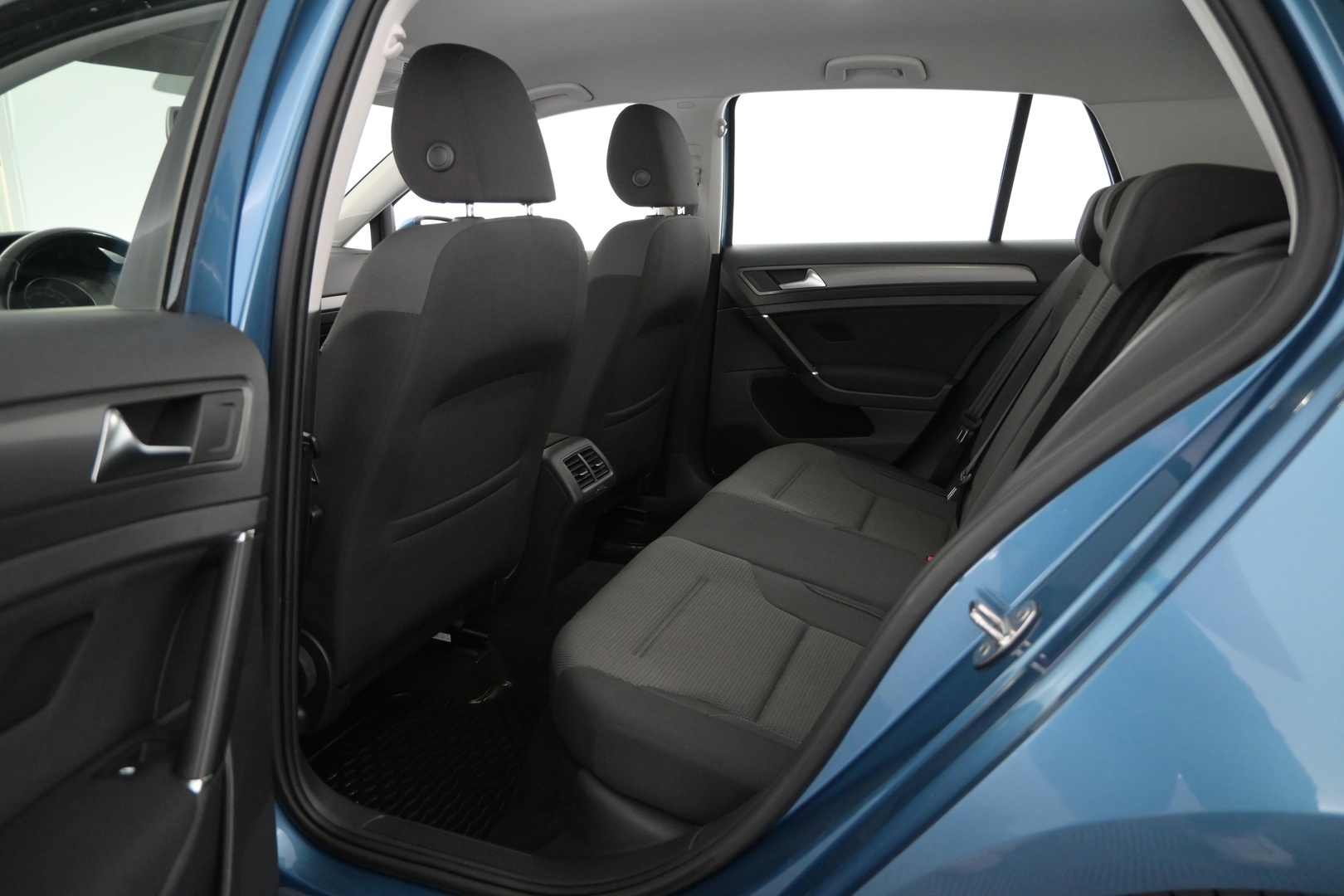 VOLKSWAGEN Golf 2013