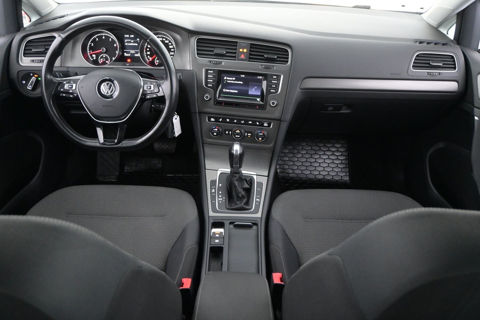 VOLKSWAGEN Golf 2013