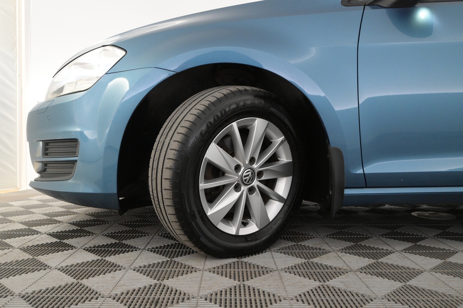 VOLKSWAGEN Golf 2013