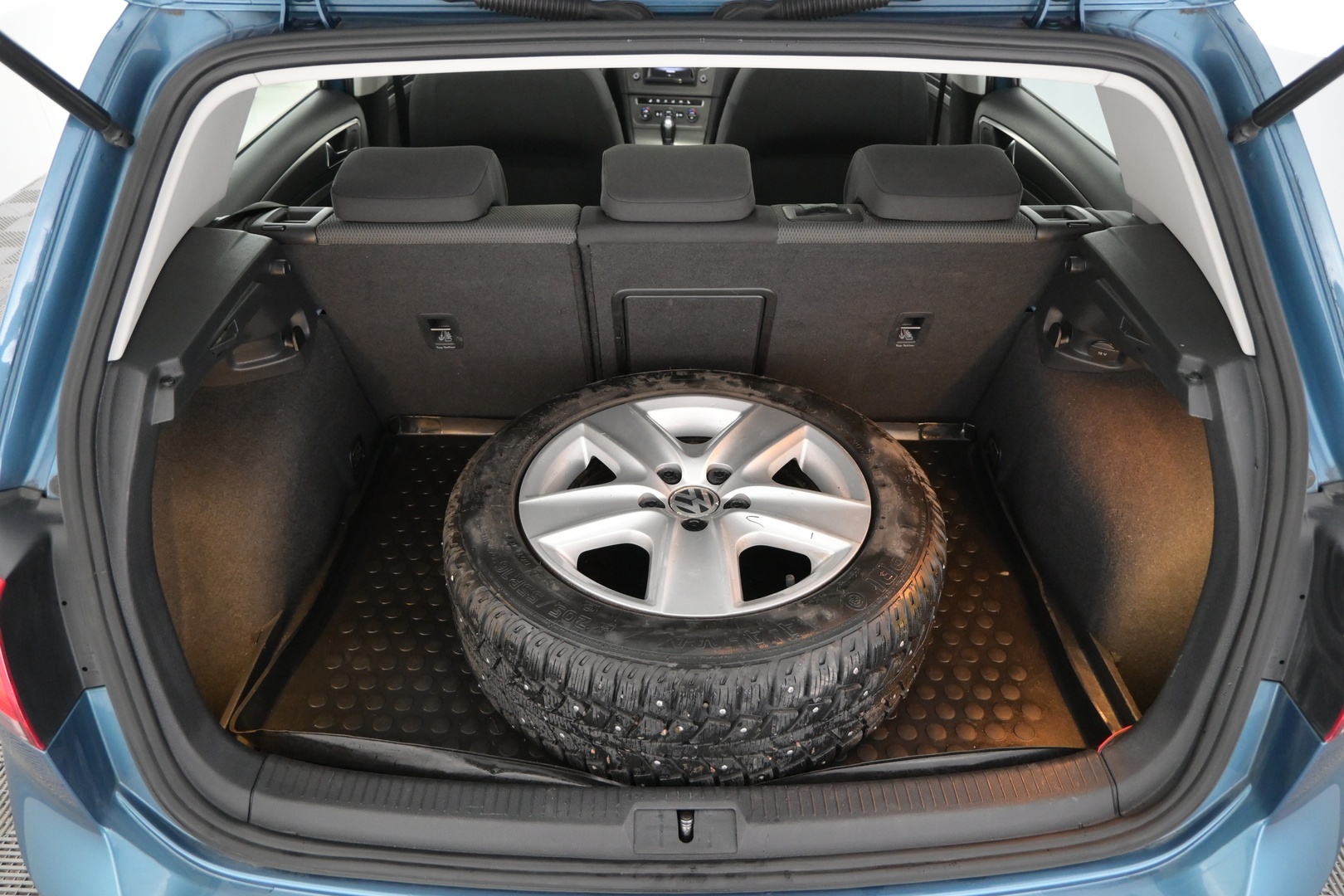 VOLKSWAGEN Golf 2013