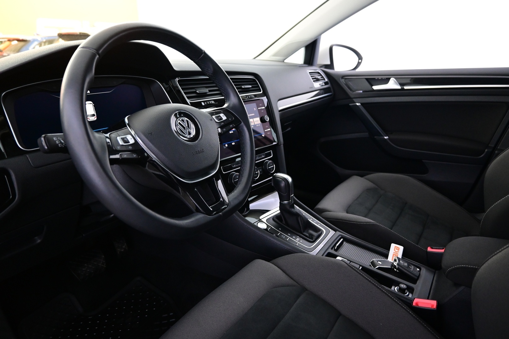 VOLKSWAGEN Golf 2019