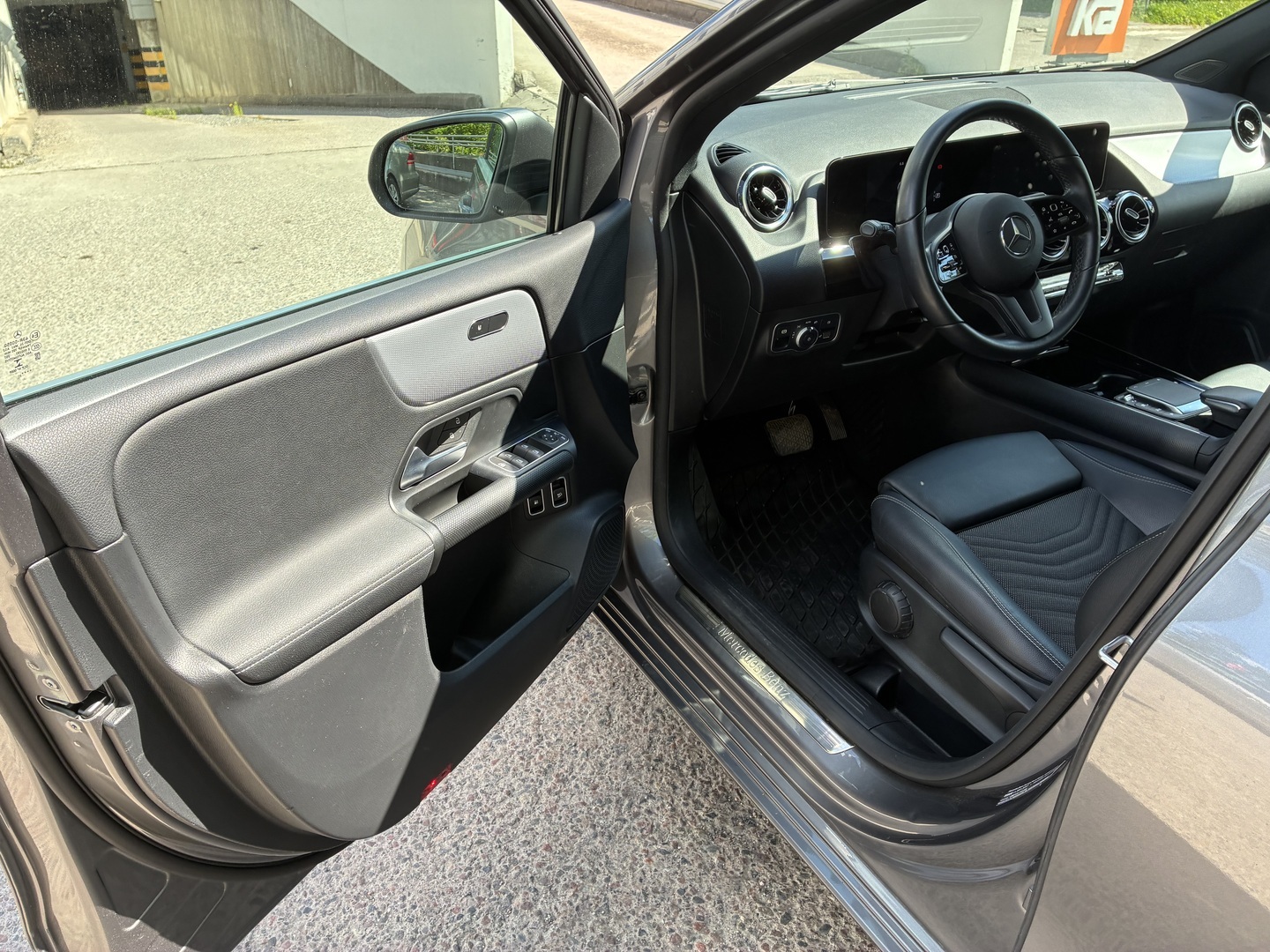 MERCEDES-BENZ B 2021