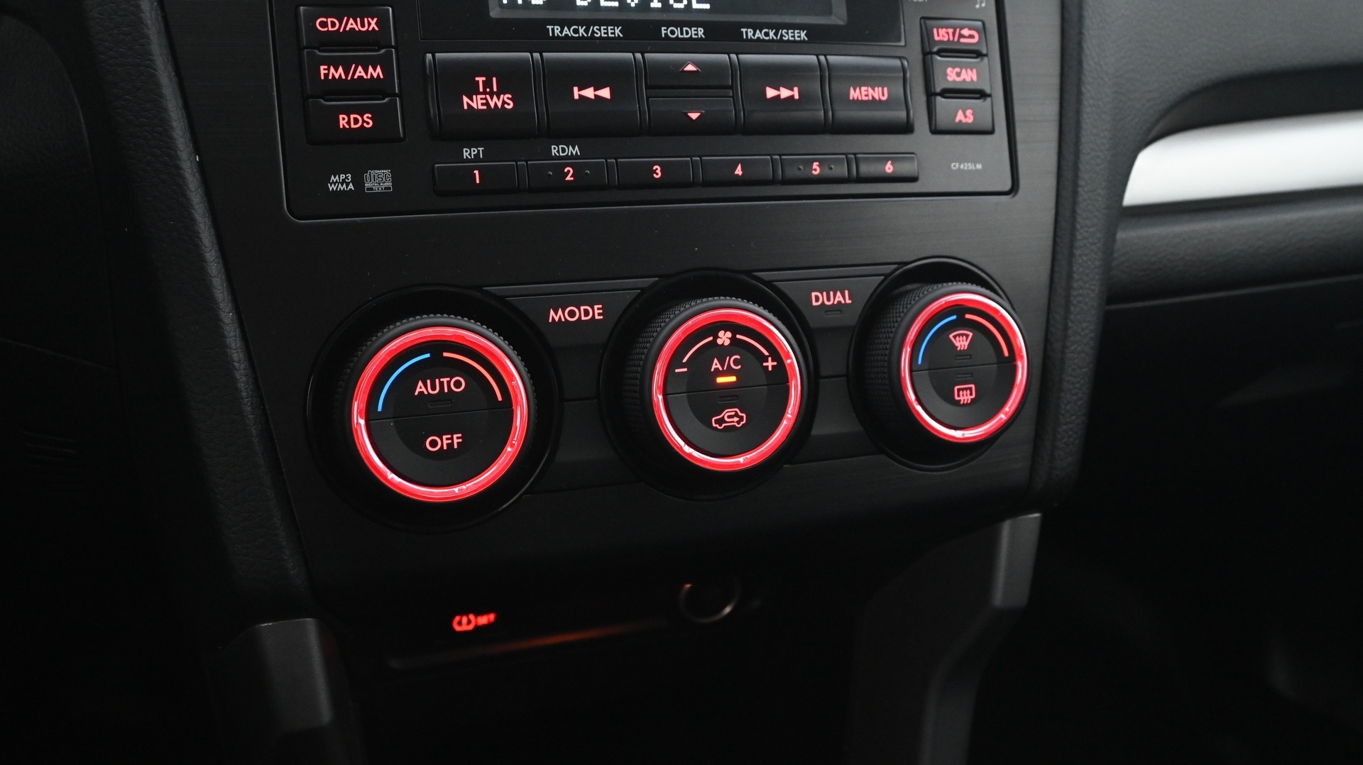 SUBARU Forester 2014