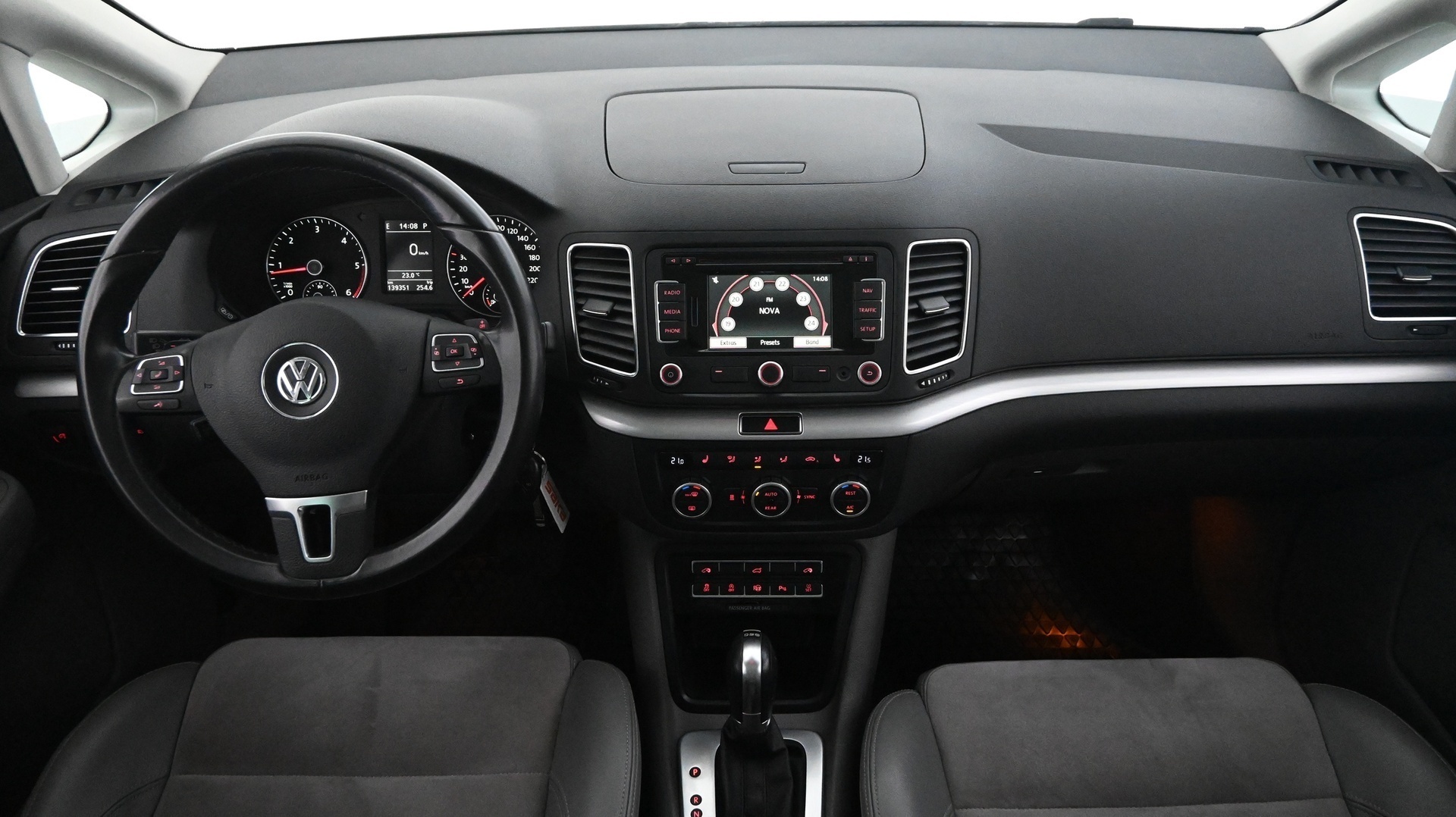 VOLKSWAGEN Sharan 2014