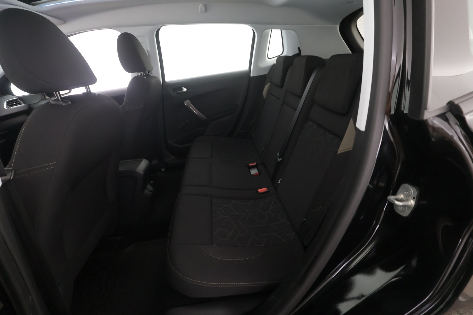 PEUGEOT 2008 2016