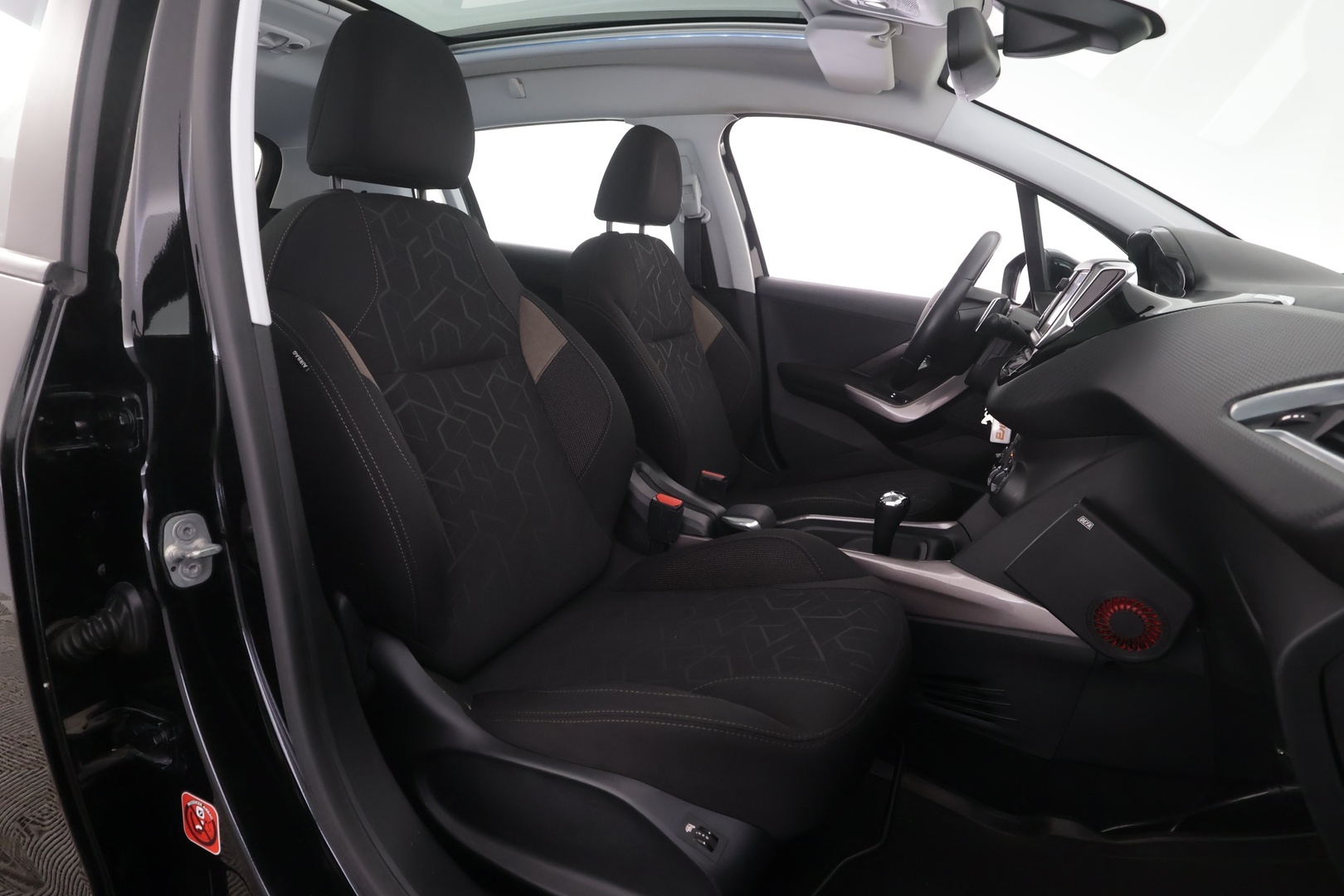 PEUGEOT 2008 2016