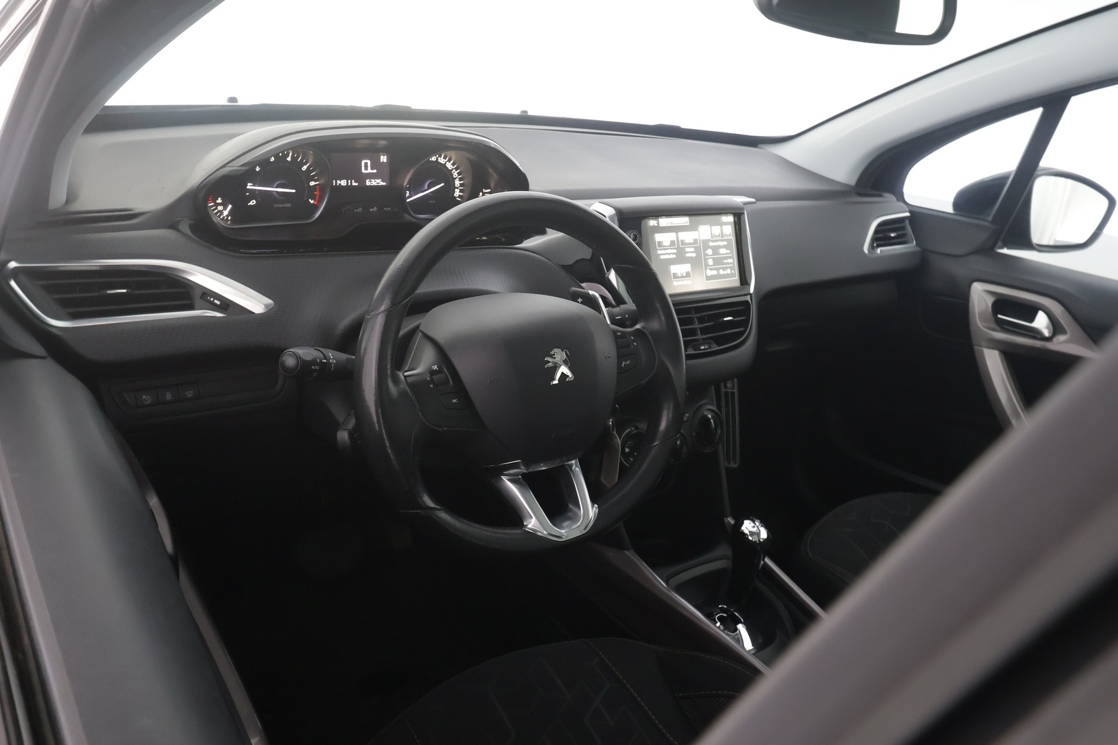 PEUGEOT 2008 2016