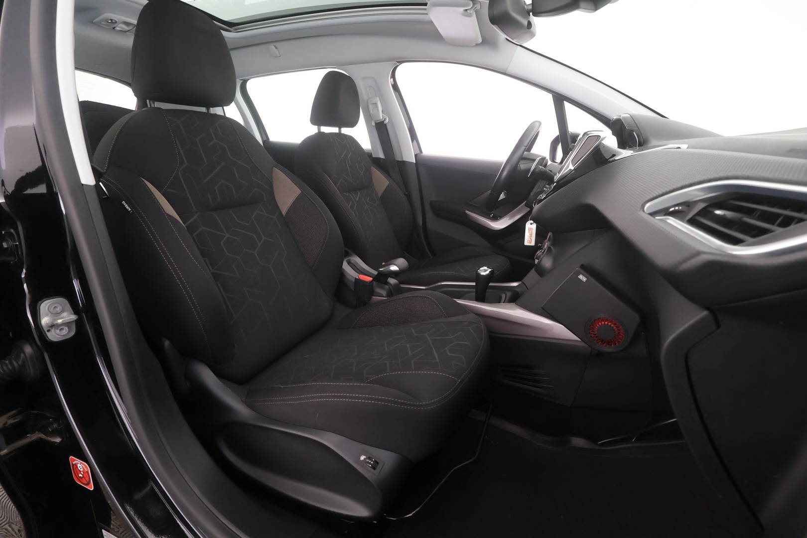 PEUGEOT 2008 2016