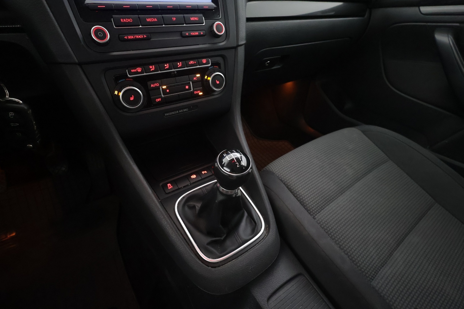 VOLKSWAGEN Golf 2010