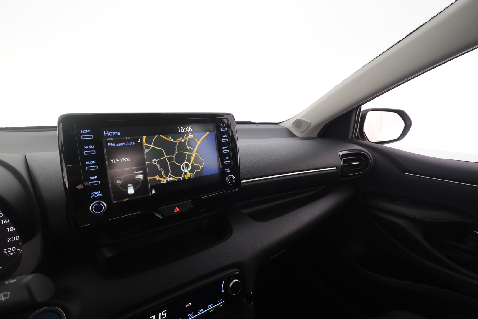 TOYOTA Yaris 2021