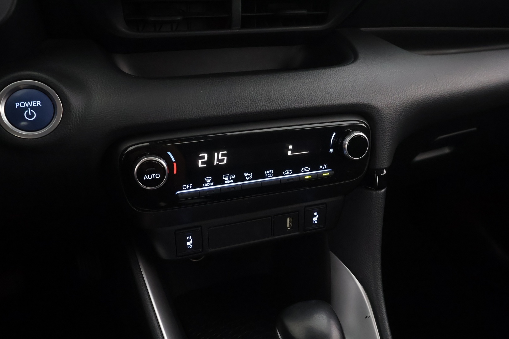 TOYOTA Yaris 2021