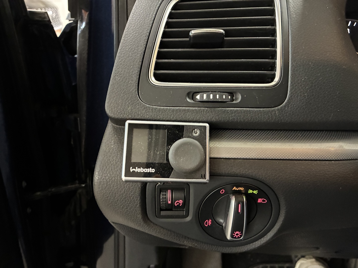 VOLKSWAGEN Sharan 2011