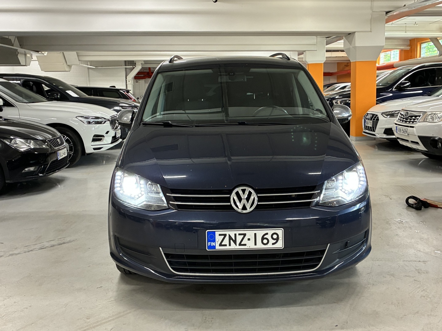 VOLKSWAGEN Sharan 2011