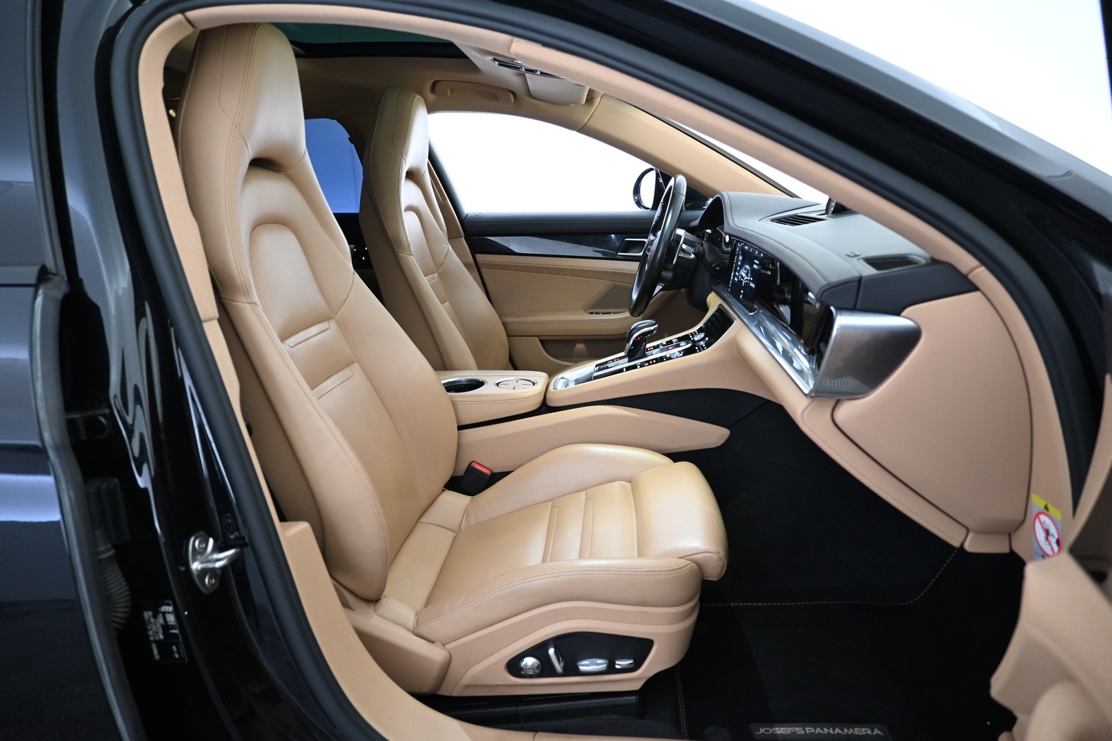 PORSCHE Panamera 2018