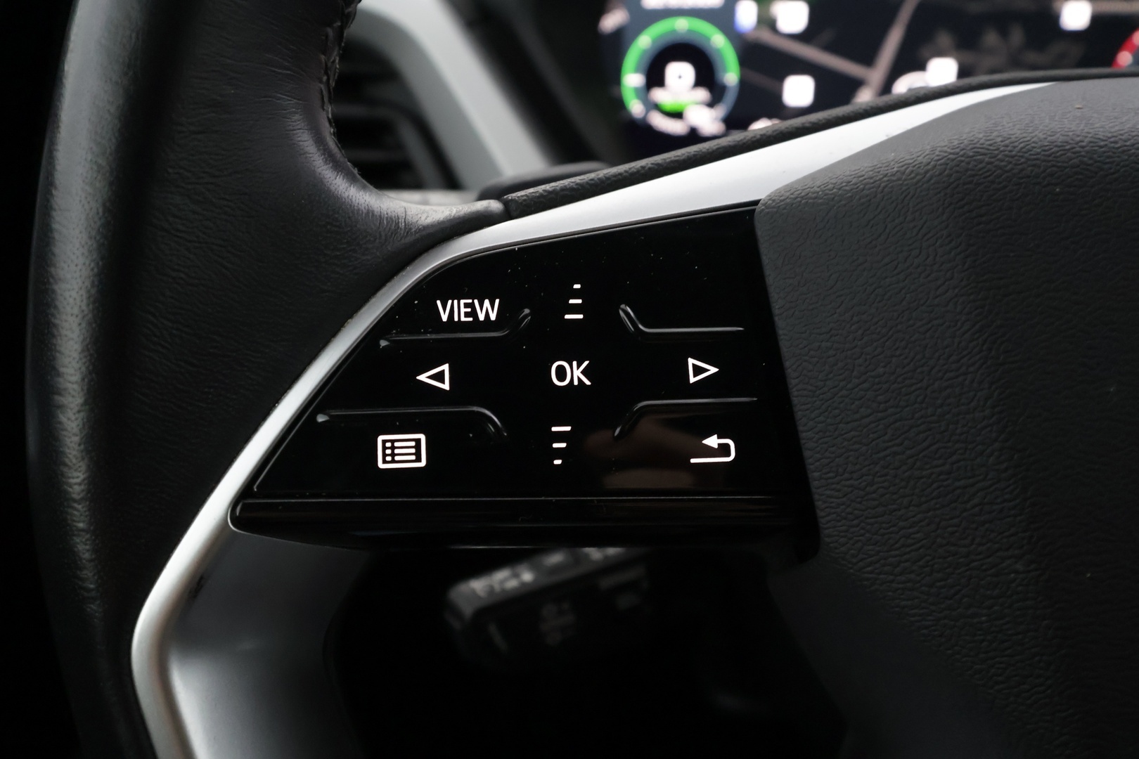 AUDI Q4 e-tron 2023