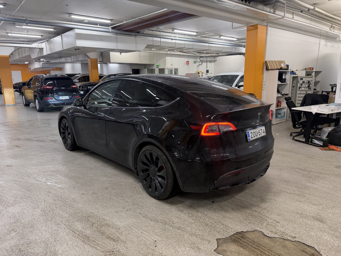 TESLA Model Y 2023