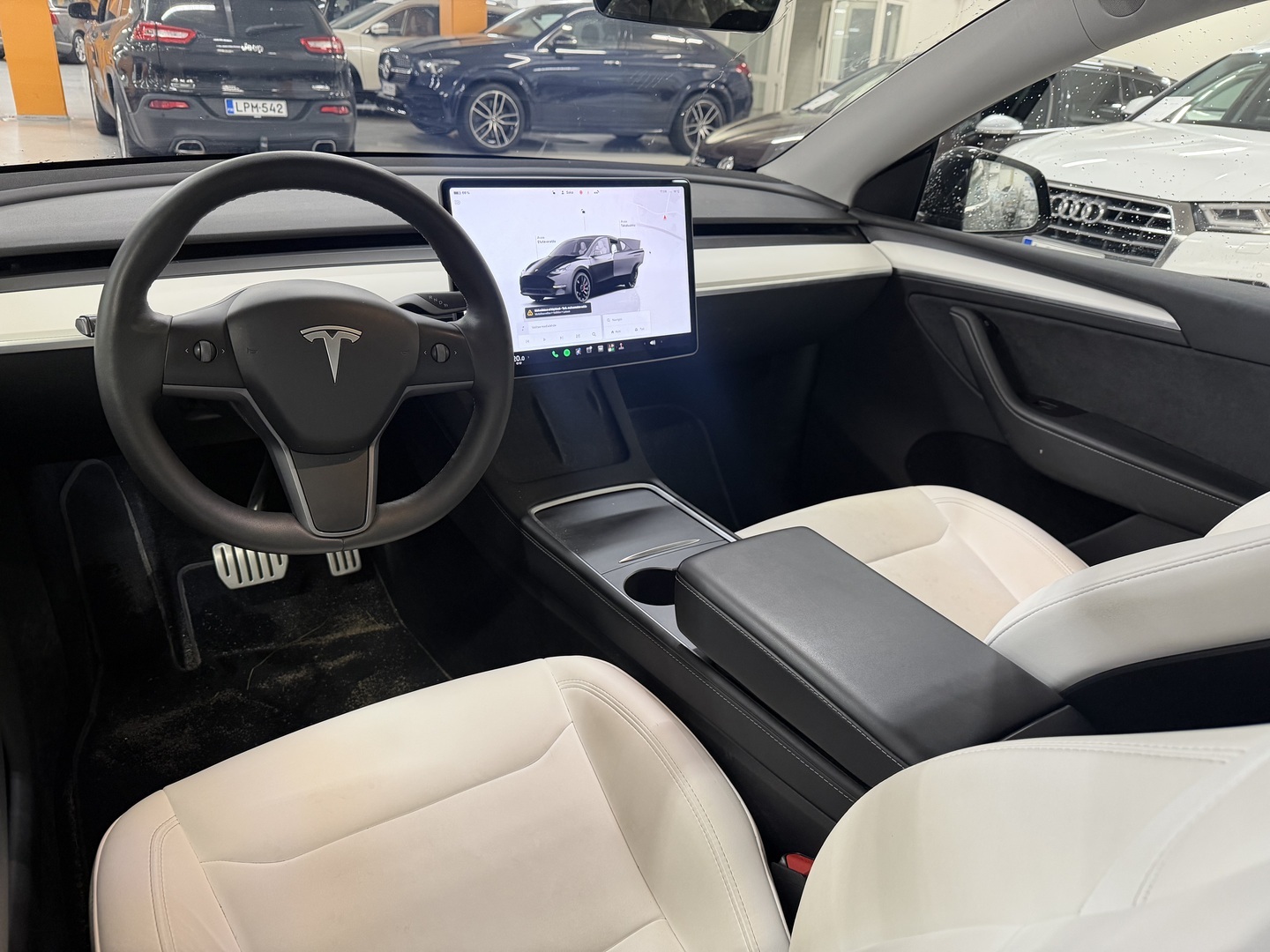 TESLA Model Y 2023