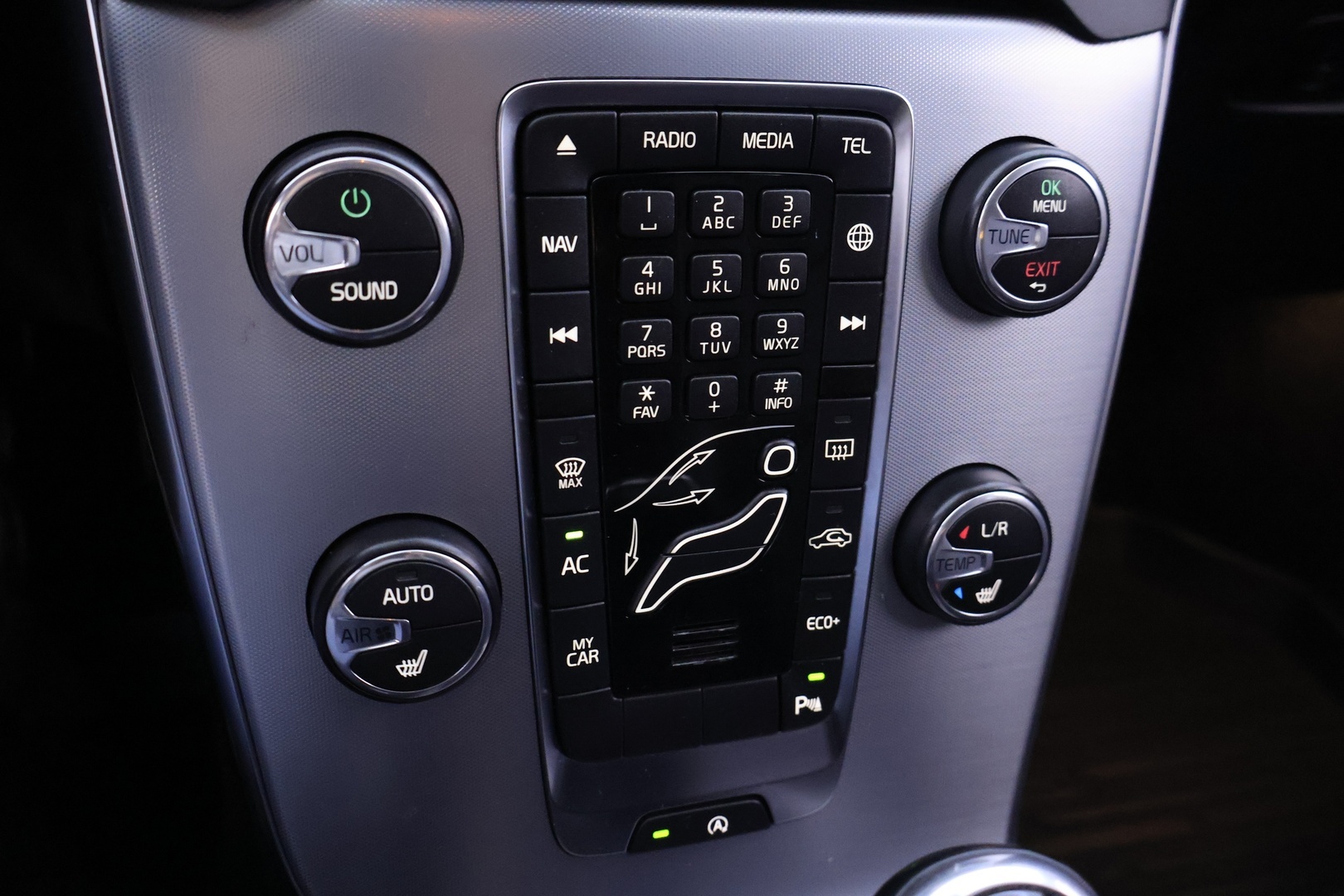 VOLVO V40 Cross Country 2018