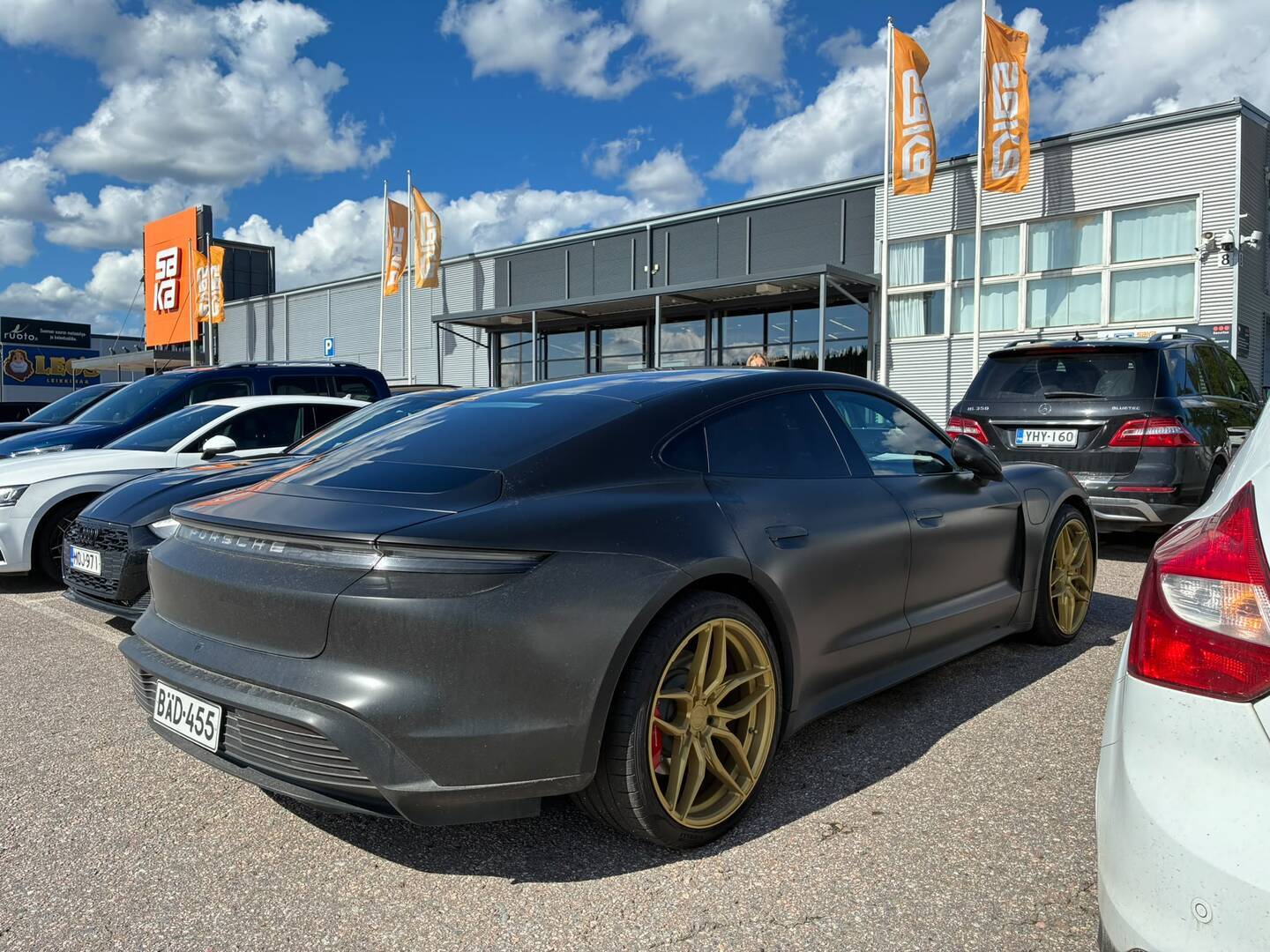 PORSCHE Taycan 2020