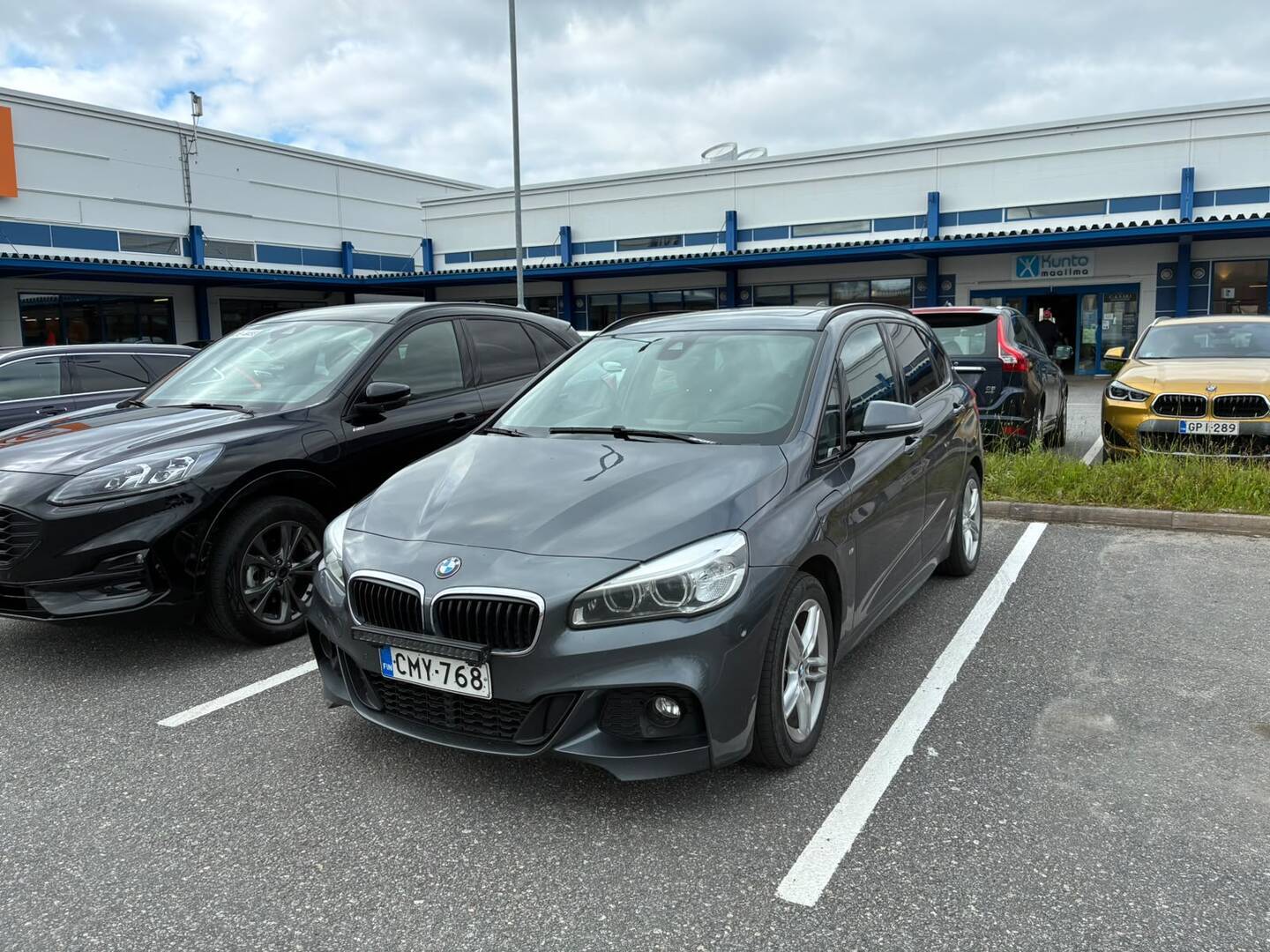 BMW 225 2016