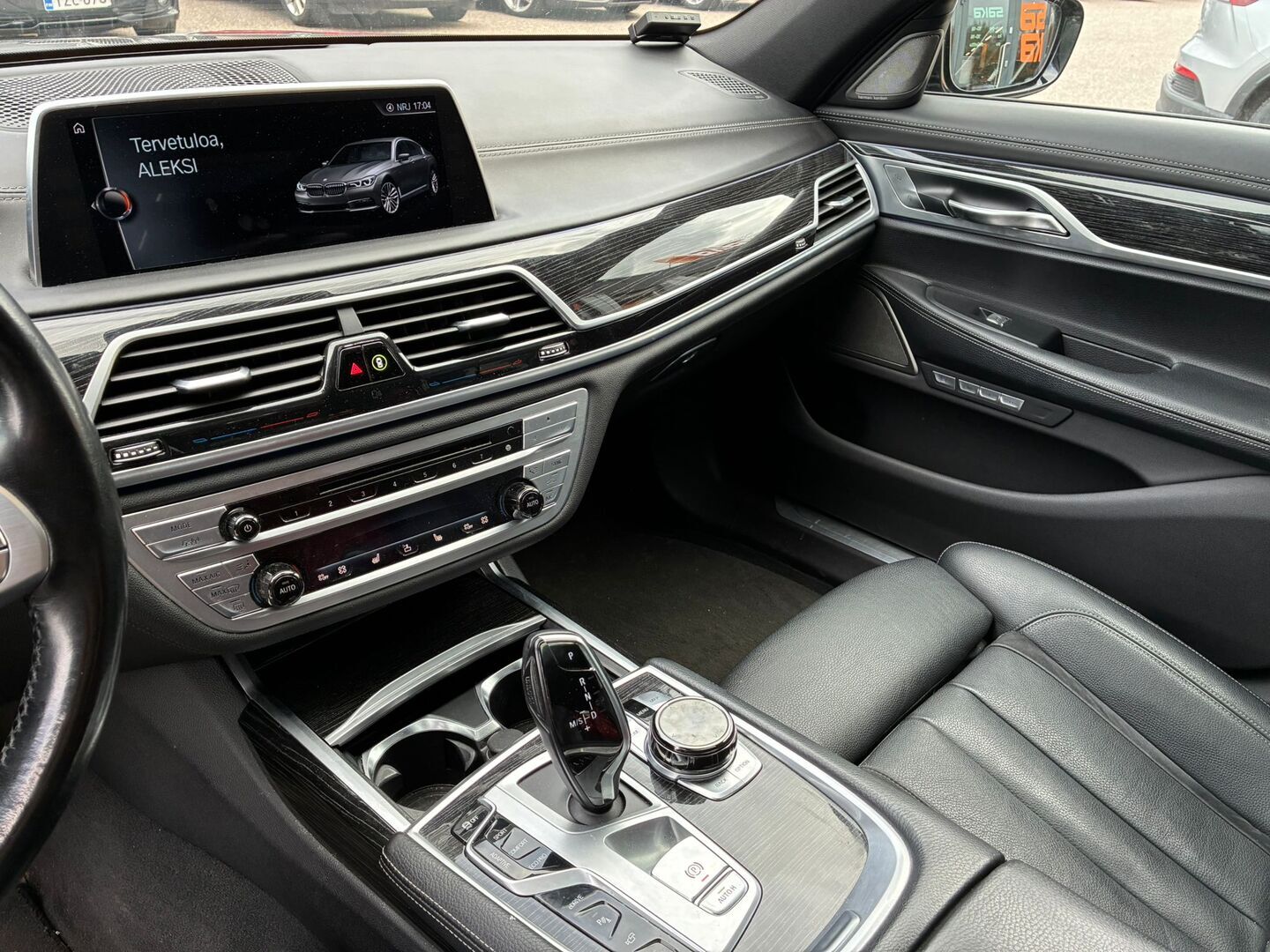 BMW 740 2016